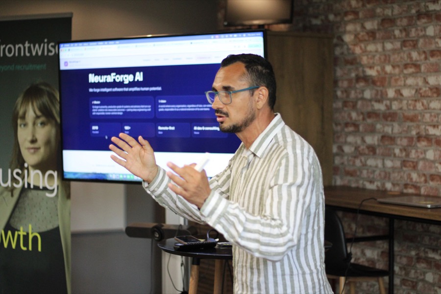 Presenting NeuraForge AI at a Frontwise meetup